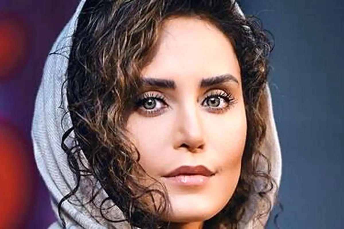 زمستان ۱۴۰۴: الناز شاکروست و خواهرش در سواحل جنوب