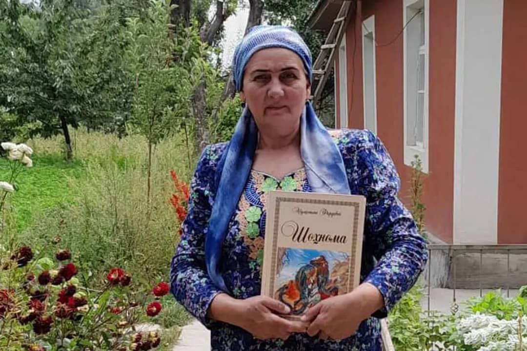 توزیع رایگان شاهنامه در میان خانواده‌های تاجیک