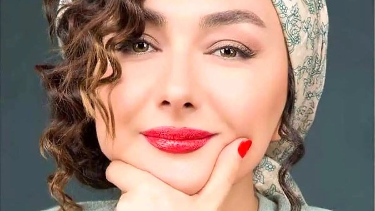 به یاد ایام/ چهرۀ «هانیه توسلی» در 21 سالگی در کنار «کتایون ریاحی»؛ سال 79