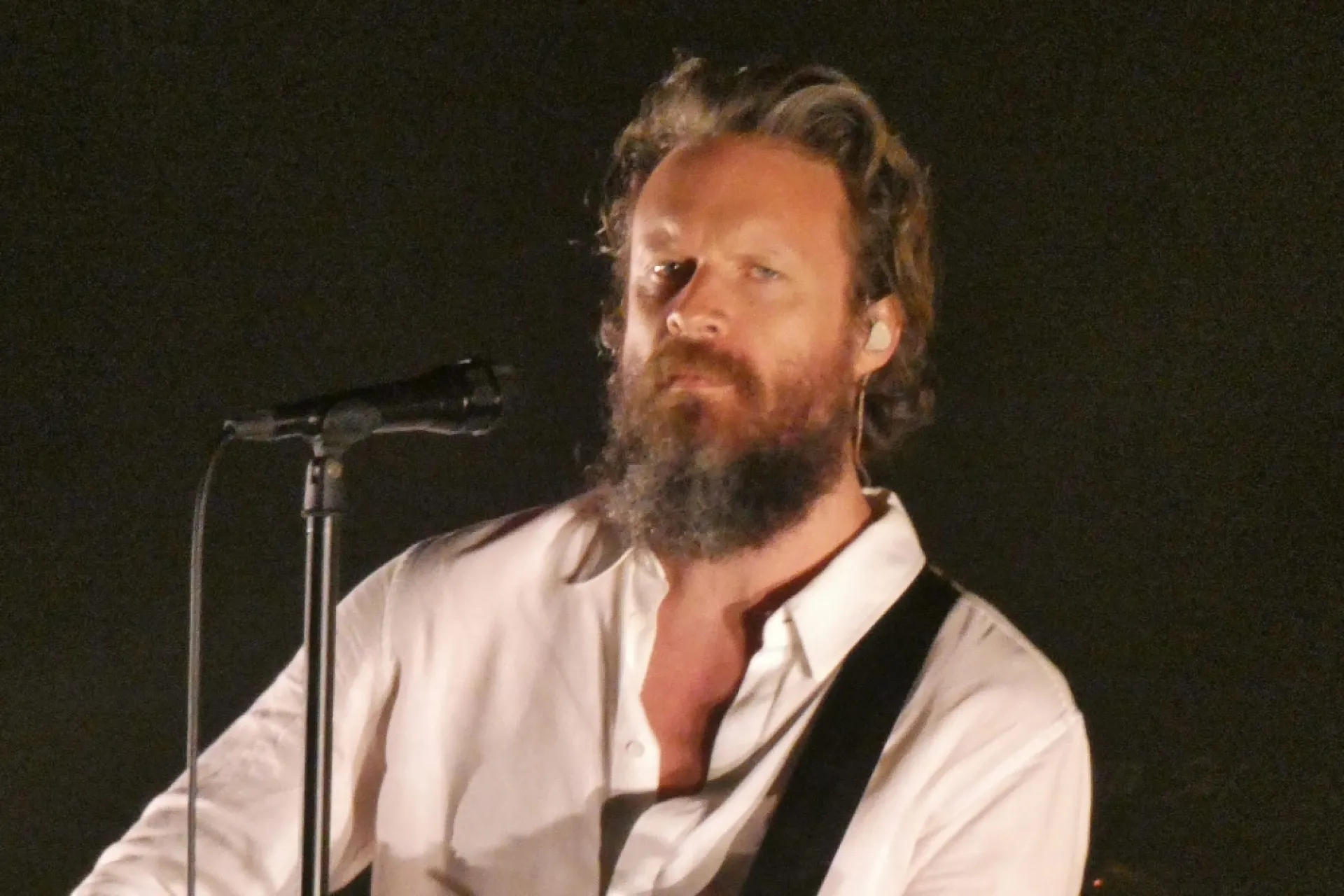 نقد کنسرت Father John Misty در سالن Greek لسآنجلس