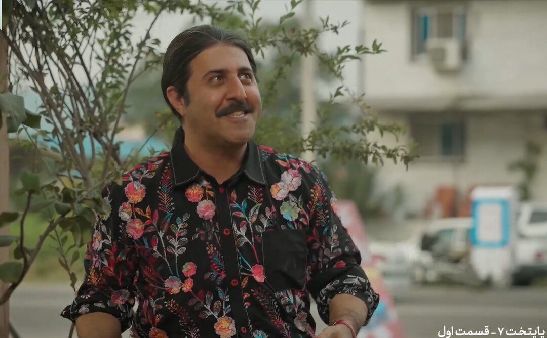 هومن حاجعبداللهی در پشت صحنه پایتخت به همراه سیروس مقدم | ویدیو