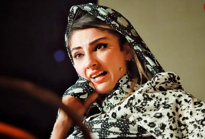 سفر در زمان؛ چهرۀ «محیا دهقانی» بازیگر سریال «دو نیمۀ ماه» در 4 سالگی