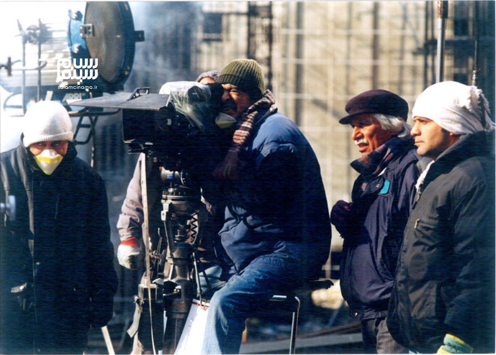 فیلم سگ کشی (بهرام بیضایی)؛ زنی در قفس