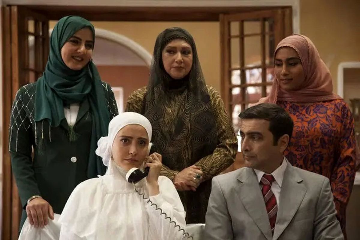 عکس شبنم قربانی و محمد رشنو در پشت صحنه سریال طوبی