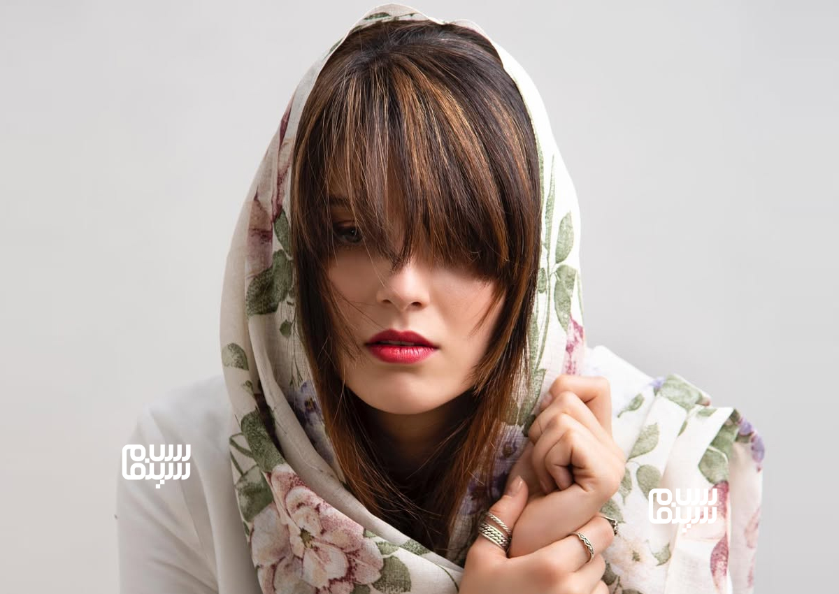 عکس جذاب مهسا حجازی در لوکیشنی با دکوراسیون خاص!