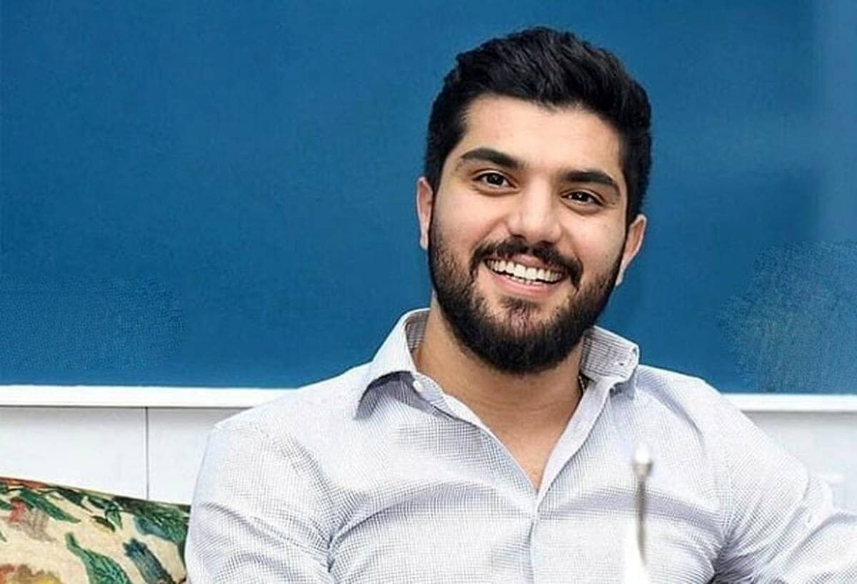 سینا مهراد با موتور و استایل جذابش خودنمایی کرد