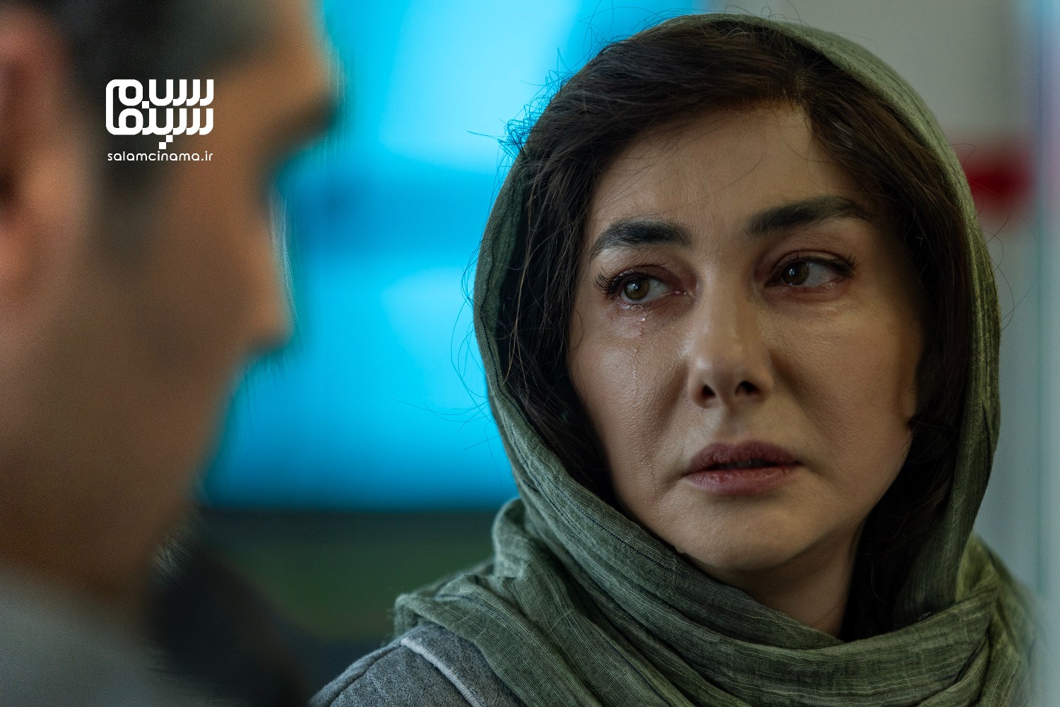 نقد و بررسی سریال مو به مو (پرویز شهبازی) | دوربینی که سمت مردم عادی برگشت