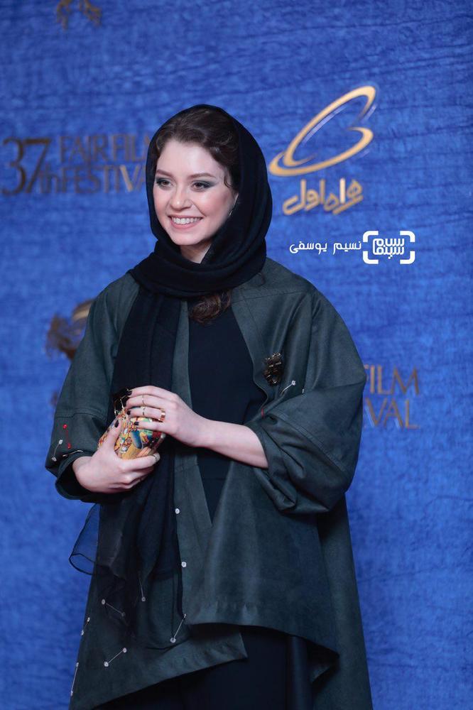 شادی کرمرودی در اکران فیلم «جمشیدیه» در جشنواره فیلم فجر 37