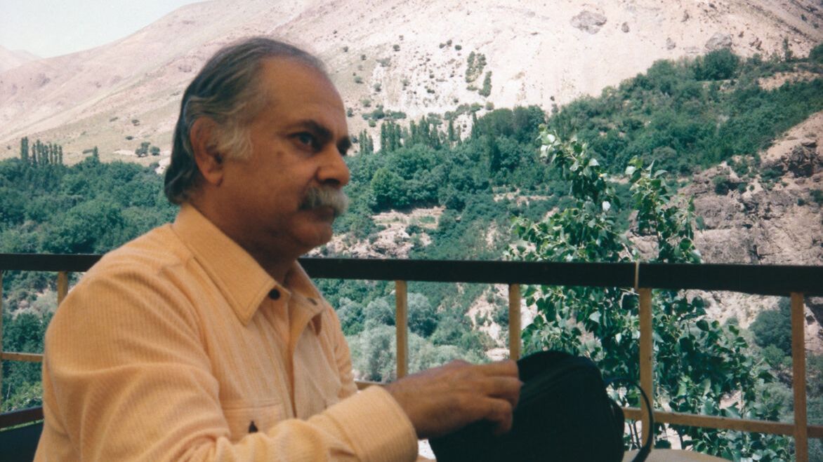 تصاویر قدیمی از ناصر مسعودی / بلبل گیلان با استادان موسیقی ایران + عکس