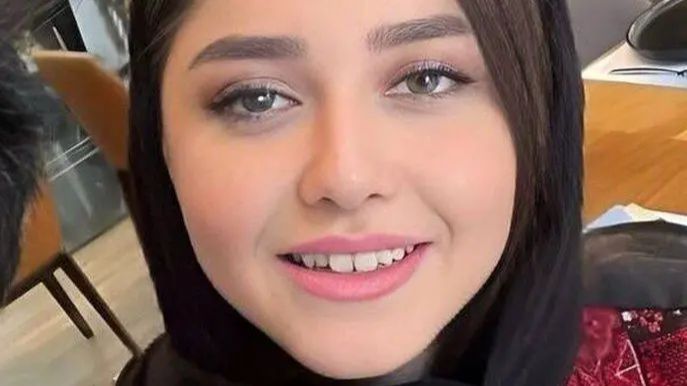 آلبوم اعیانی تولد محمدرضا گلزار و آیسان همسرش