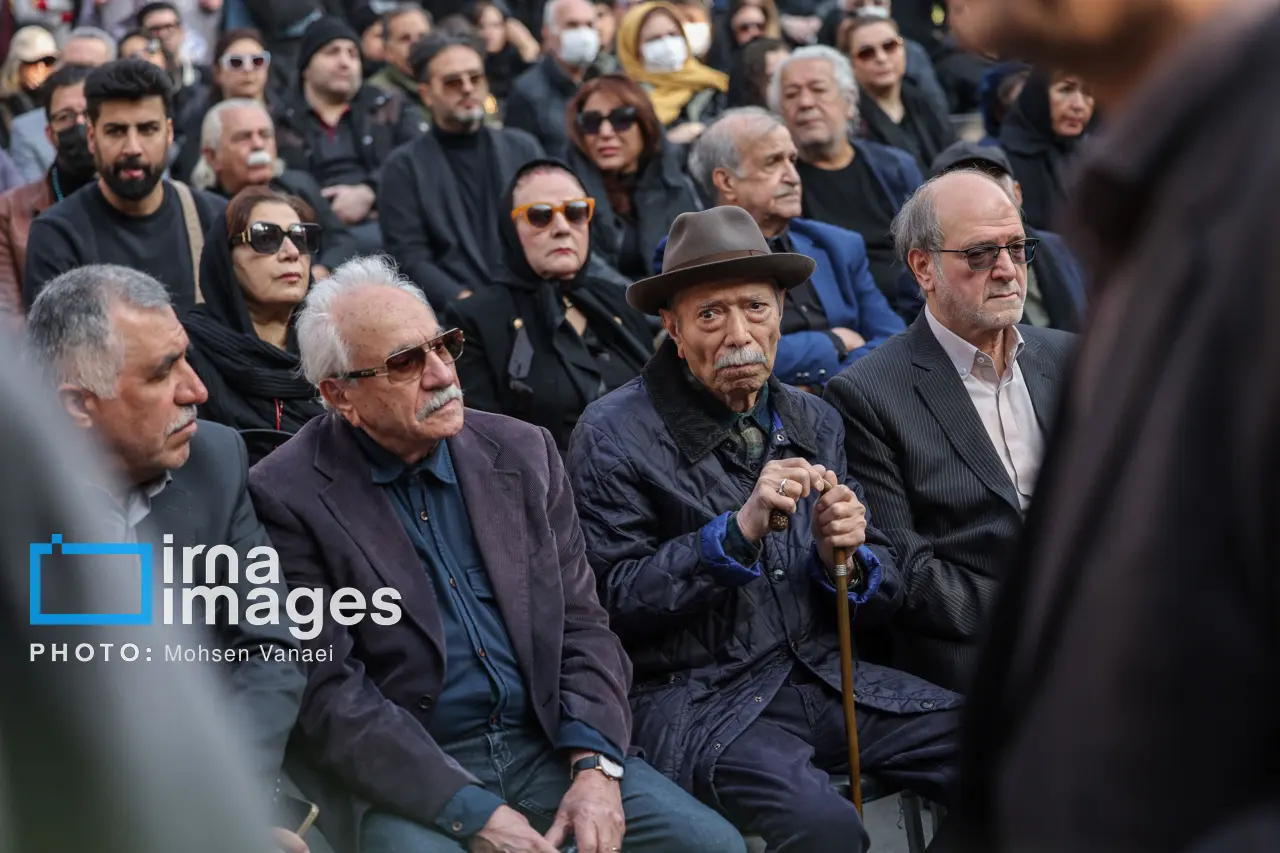 علی نصیریان