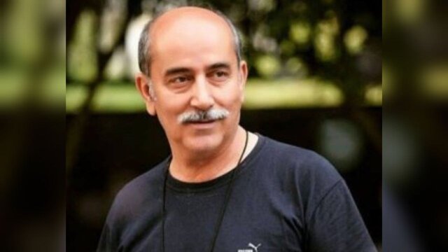 پیکر مهرداد فلاحتگر در حال انتقال به بابل