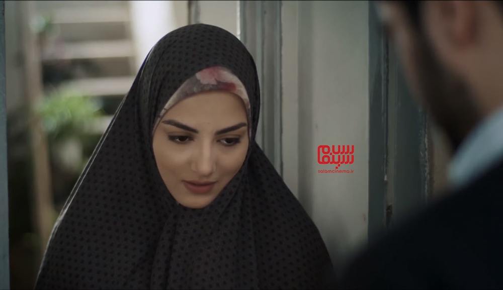 پردیس پورعابدینی در نمایی از قسمت ۱ سریال نمایش خانگی «آقازاده»