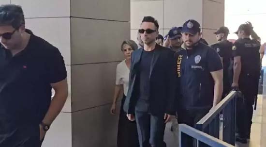 خواننده مشهور ترکیه متهم به فحشا شد!