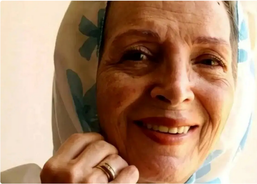 سفر در زمان؛ چهره «نیکو خردمند» در 71 سالگی؛ سال 1382