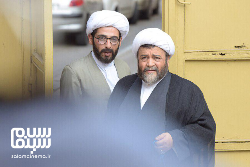 محمدرضا شریفی نیا و حمید گودرزی در فیلم «سلام علیکم حاج آقا»